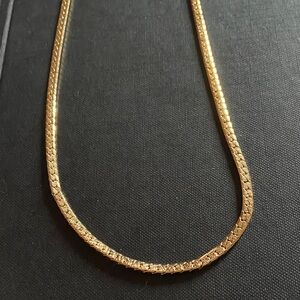 Sleek Gold tone chain Necklace 18 inches Brand new with tags NWT shiny shines